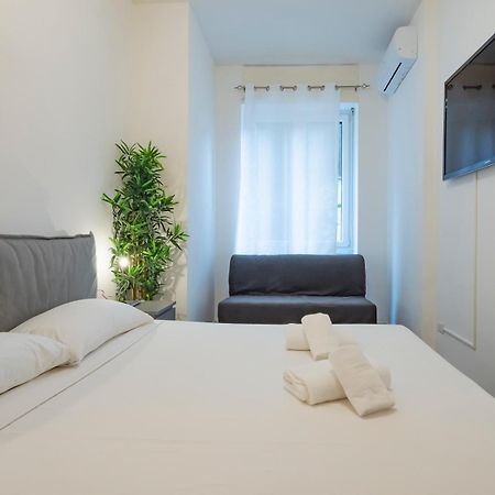 I Host Apartment - Melloni 34 Milan Bagian luar foto