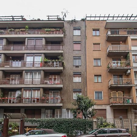 I Host Apartment - Melloni 34 Milan Bagian luar foto