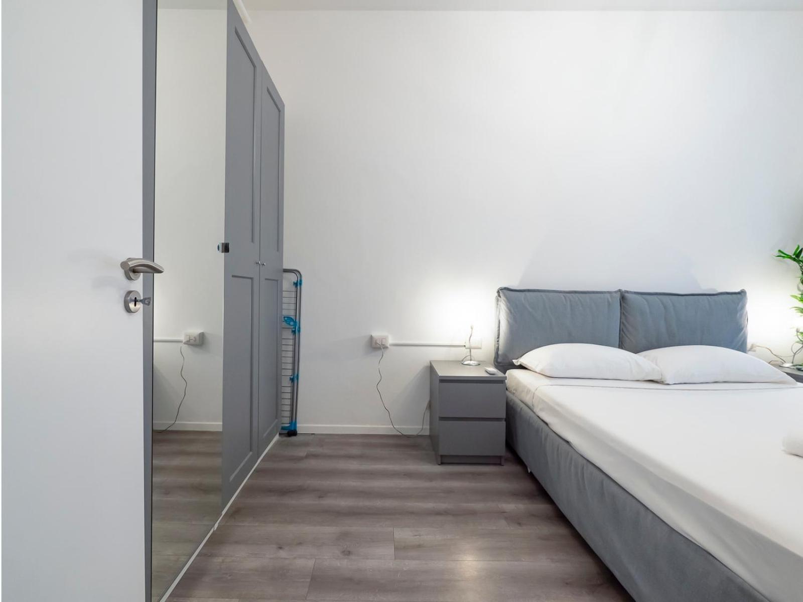 I Host Apartment - Melloni 34 Milan Bagian luar foto